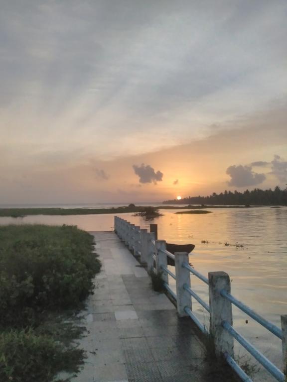 Backwater Breeze Kumarakom Exterior photo